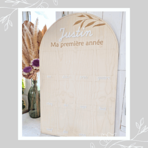 Grand panneau en bois (80x50cm) pour photos (10x15cm) - Ma Première Année
